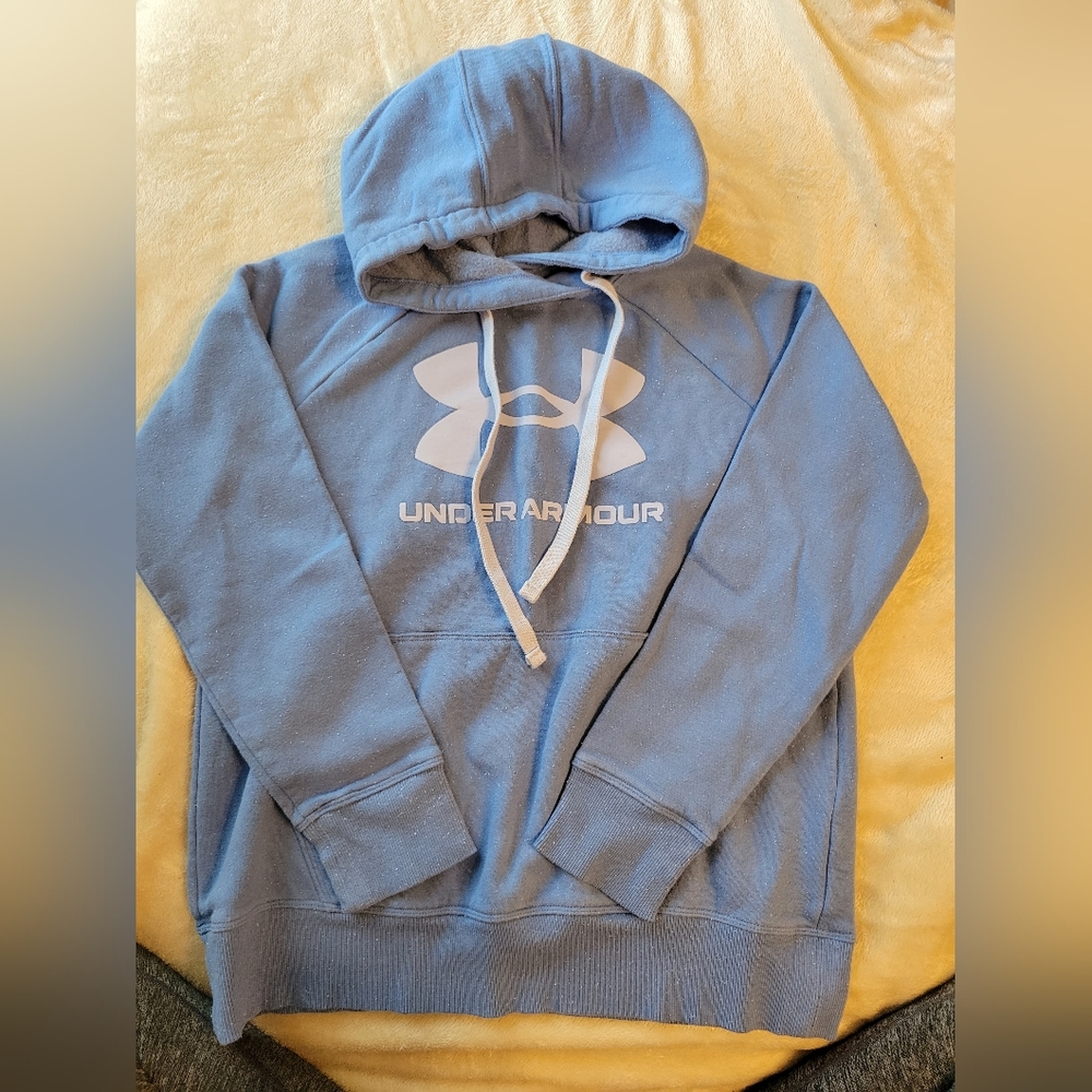 NWOT UNDER ARMOUR SWEATSHIRT